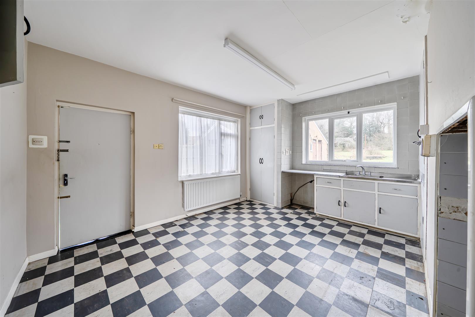 Brithwen Road, Waunarlwydd, Swansea, SA5 4QS